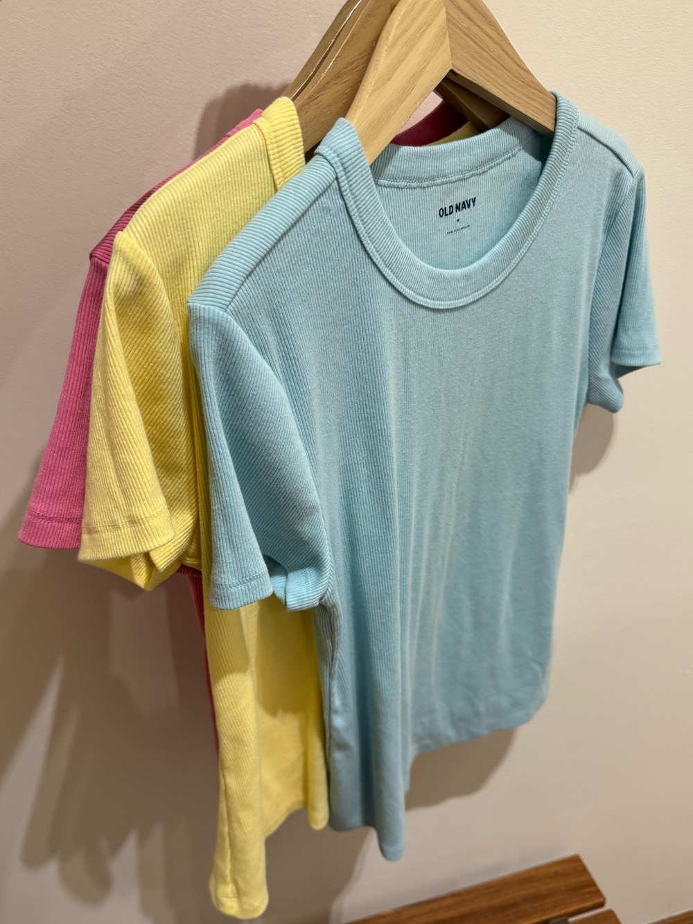 Set of 3 Old Navy Short-Sleeve Ribbed Tees Blue, Yellow & Pink M